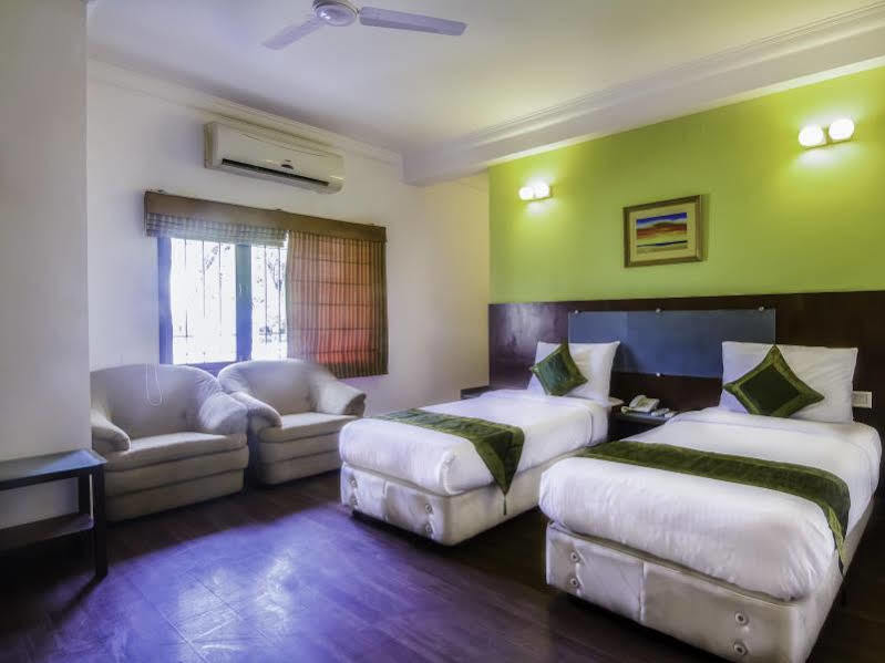 Treebo Angson Hotel เชนไน ภายนอก รูปภาพ