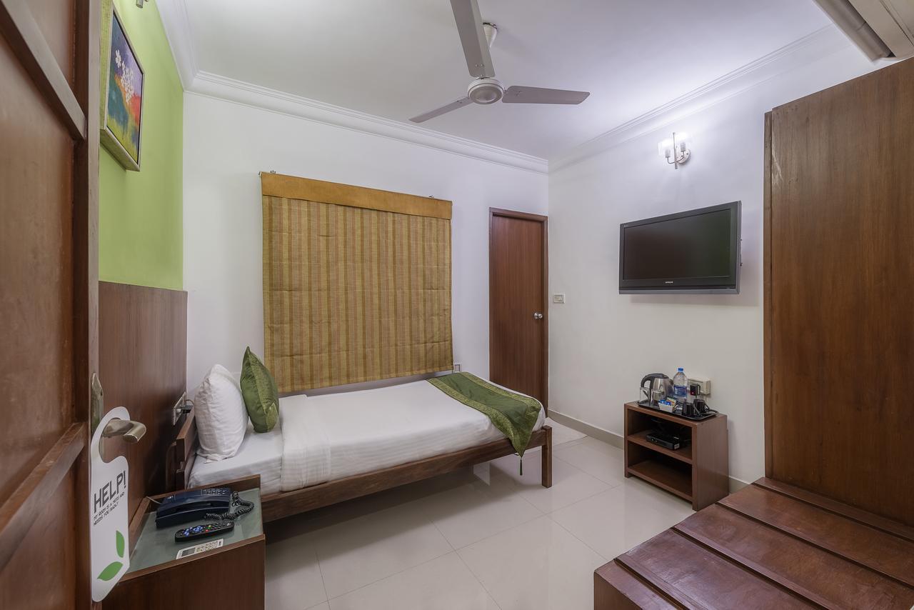 Treebo Angson Hotel เชนไน ภายนอก รูปภาพ